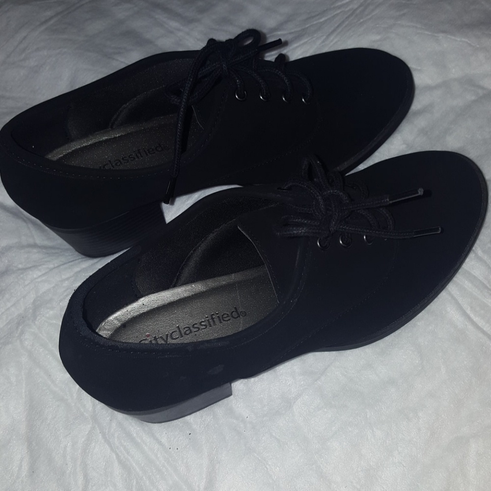 Women's shoes